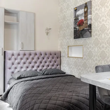Luxury Flat Near Opera 2 Apartment Lviv Exterior photo