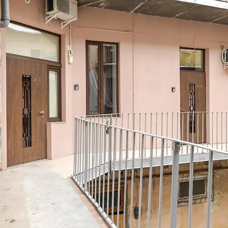 Luxury Flat Near Opera 2 Apartment Lviv Exterior photo
