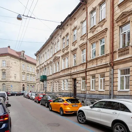 Luxury Flat Near Opera 2 Apartment Lviv Exterior photo