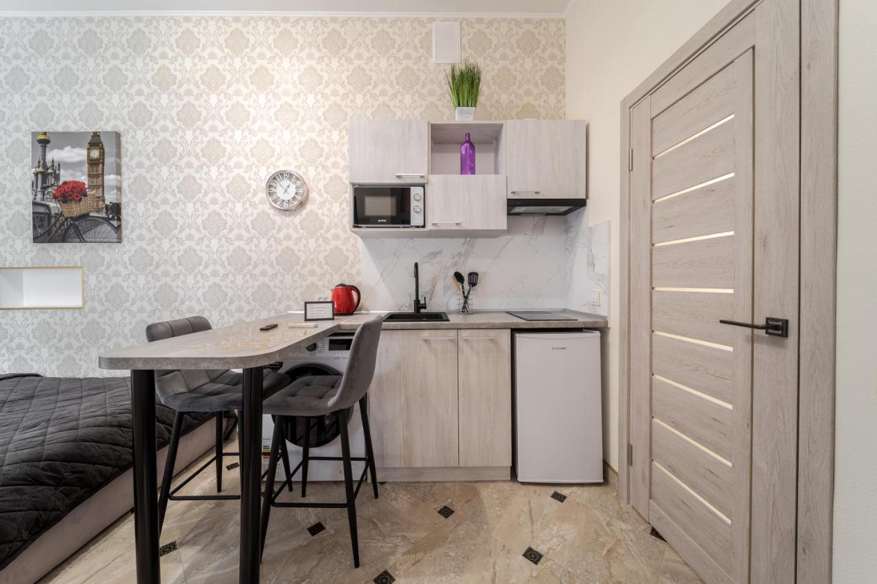 Luxury Flat Near Opera 2 Apartment Lviv
